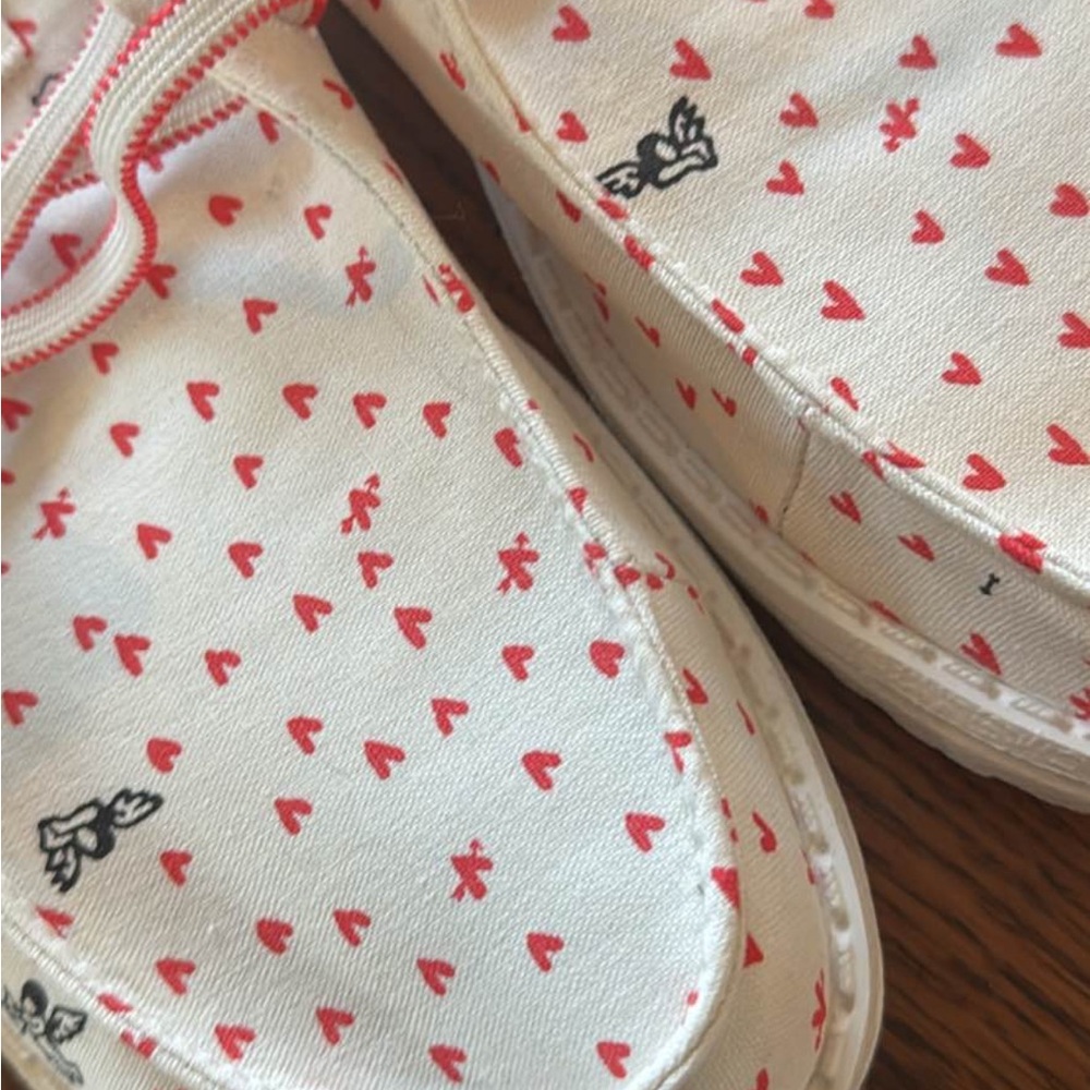 Hey Dude Wendy Hearts Women’s Shoes, SZ 10 - Picture 4 of 6
